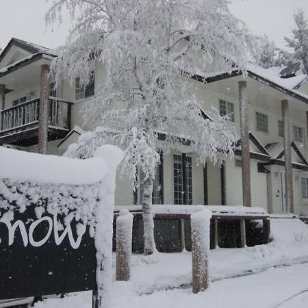 Pension Snow Hakuba Bagian luar foto